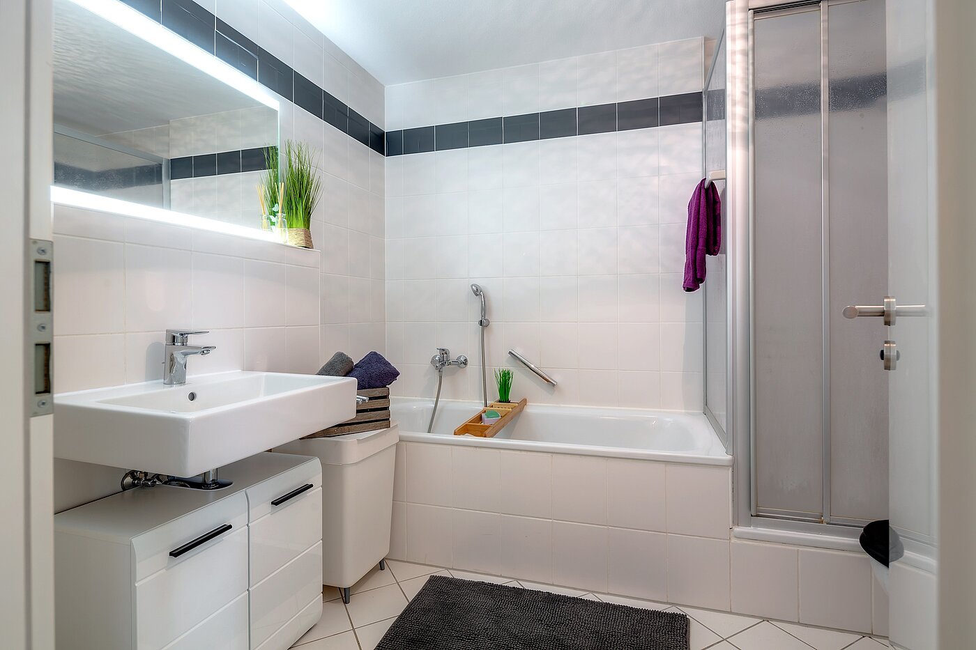 Appartamento a 3 camere | München-Isarvorstadt | 70157 | Bad mit Wanne...
