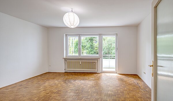 Appartamento al piano terra a 2.5 camere | München-Schwabing | 70441 | Helles Wohnzimmer
