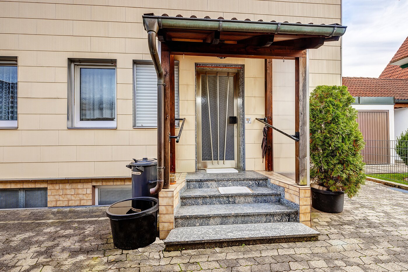 Casa indipendente a 6 camere | Unterschleißheim | 2209ML7 | Hauseingang