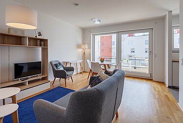 Ramersdorf: Appartamento di 2 locali come nuovo con ampio balcone esposto a sud - disponibile