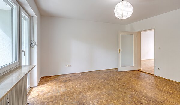 Appartamento al piano terra a 2.5 camere | München-Schwabing | 70441 | Wohnzimmer