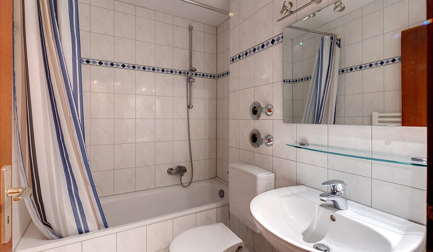 Appartamento a 1 camera | Ottobrunn | 2301ML1 | Gepflegtes Wannenbad deckenhoch gefliest