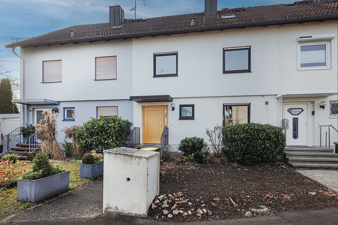 Casa centrale a schiera a 5 camere | Unterschleißheim | 70187 | Ansicht von der Straße aus