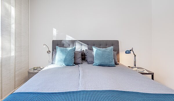 Appartamento al piano terra a 2 camere | München-Moosach | 70462 | Großes Bett