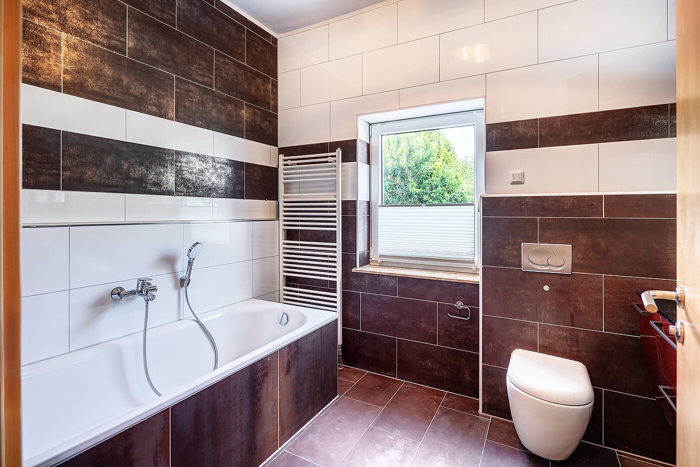 Casa bifamiliare a 6.5 camere | Unterschleißheim | 70122 | ... mit Badewanne