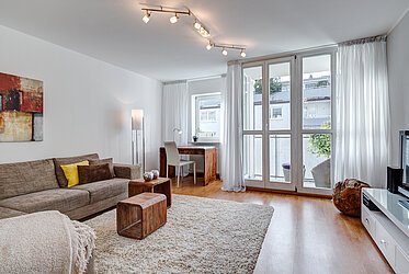 Schwabing: Affascinante appartamento di 2 locali con balcone