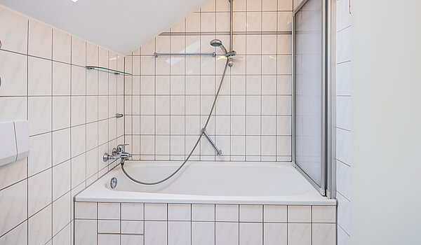 Appartamento a 2 camere | Poing | 70373 | ...Badewanne
