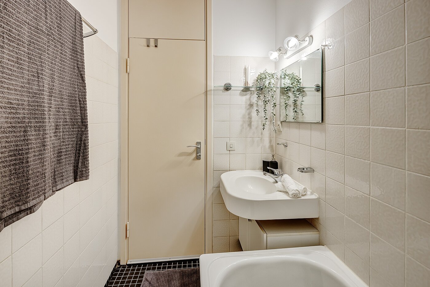 Appartamento a 1 camera | München-Solln | 2201ML92 | Blick zur Tür