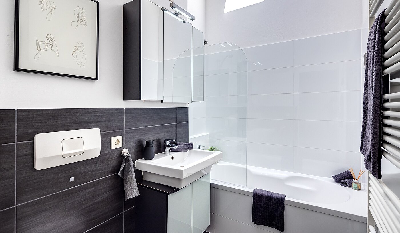 Appartamento a 2 camere | München-Untermenzing | 70177 | Modernes Badezimmer...