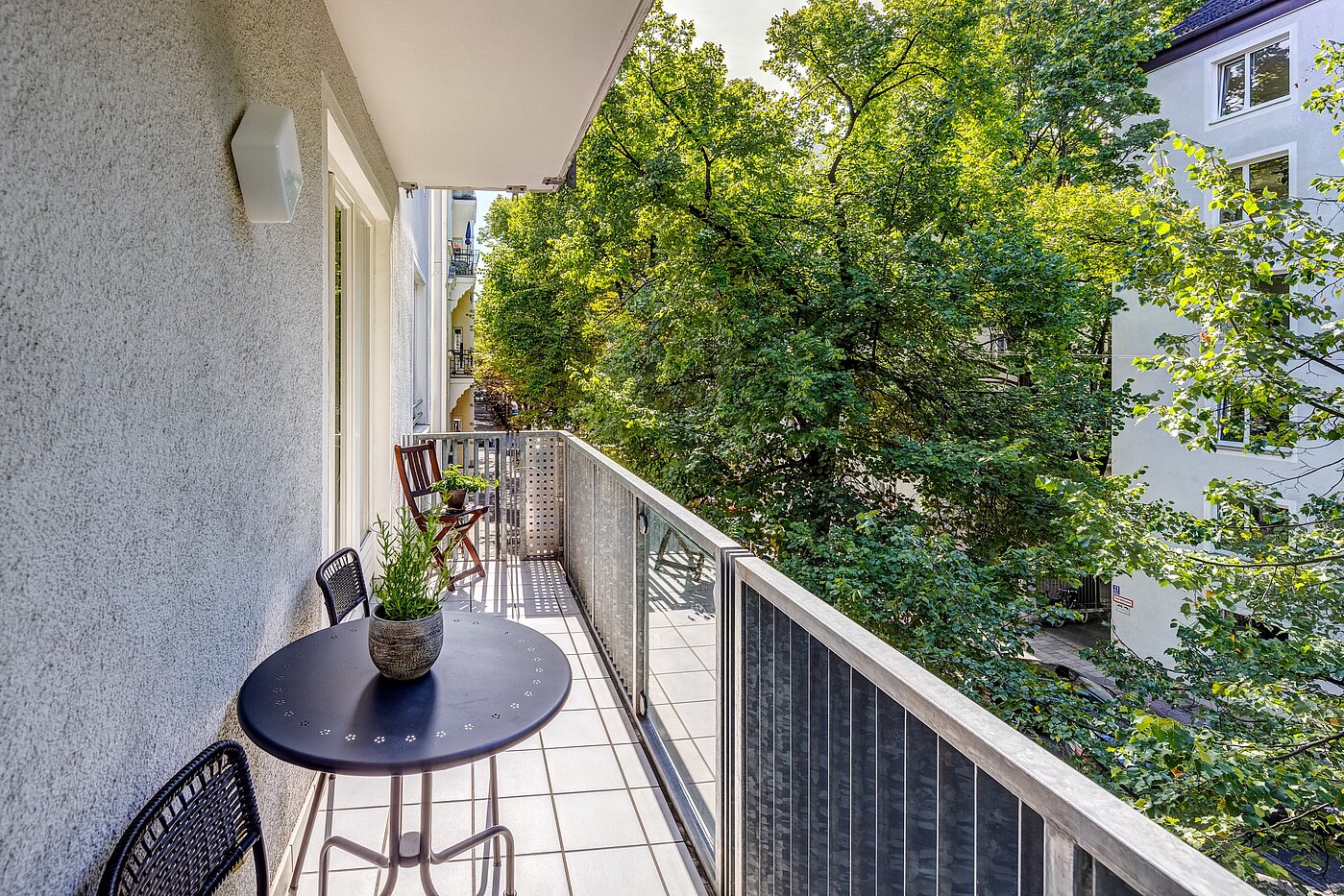 Appartamento a 3 camere | München-Schwabing | 2212ML1 | ...einladendem Balkon.