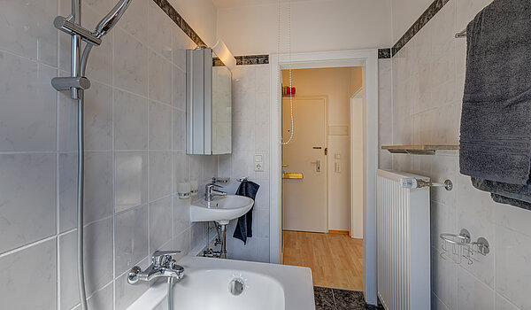Appartamento a 1 camera | München-Schwabing | 70449 | Hell gefliestes ...