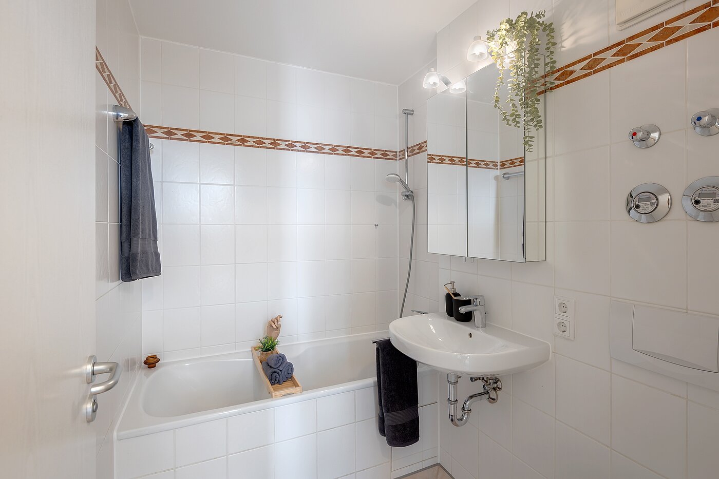 Appartamento al piano terra a 2 camere | München-Laim | 70464 | ...modernen Bad