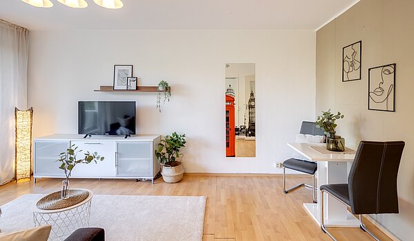Appartamento a 2 camere | München-Sendling-Westpark | 2204ML2 | Helles Wohnzimmer...