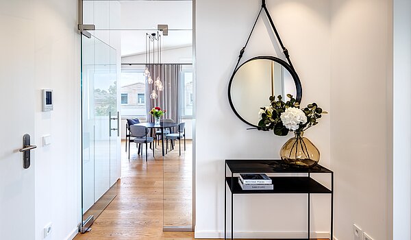 Appartamento a 2 camere | 70134 | Ansprechendes Entrée