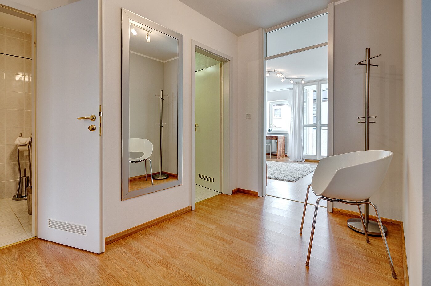 Appartamento a 2 camere | München-Schwabing | 70102 | Großzügige Diele...