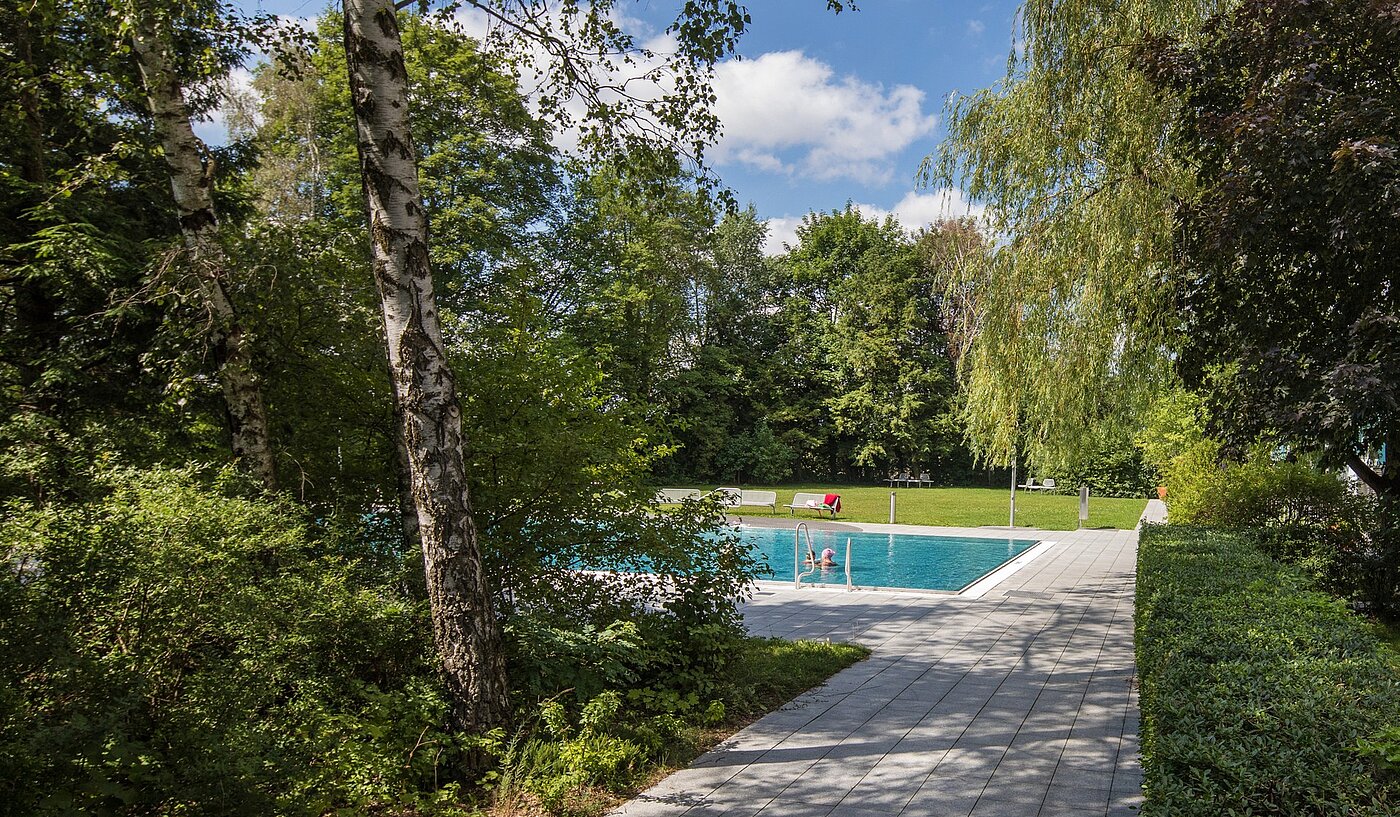 Appartamento a 1 camera | München-Forstenried | 2111ML1 | ...vom Schwimmbad