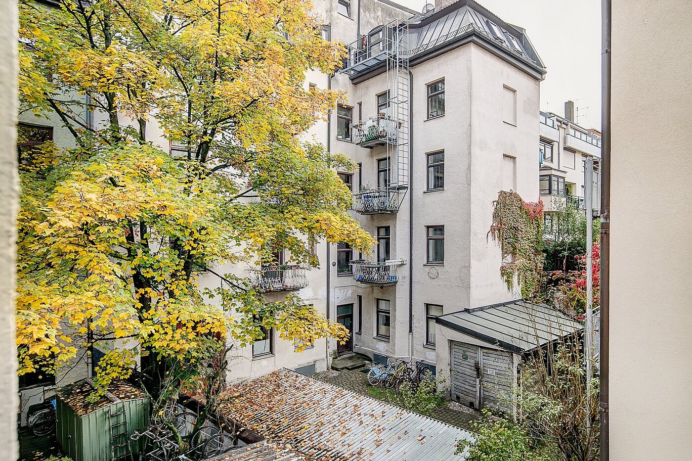Appartamento a 4 camere | München-Maxvorstadt | 2011ML2 | Hofansicht