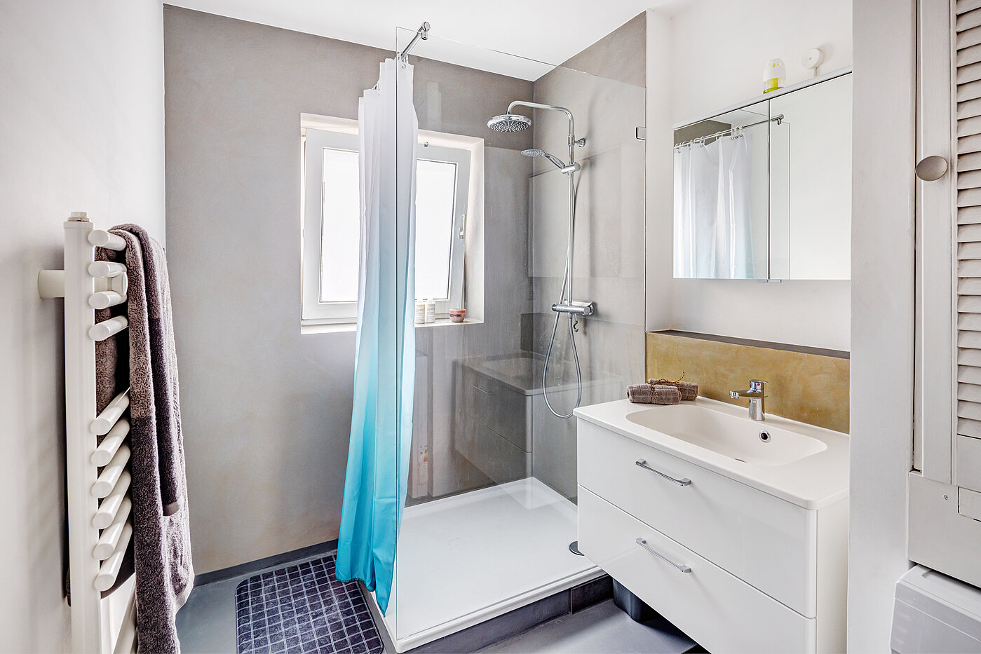 Appartamento a 3 camere | München-Schwabing | 70292 | Bad mit Fenster