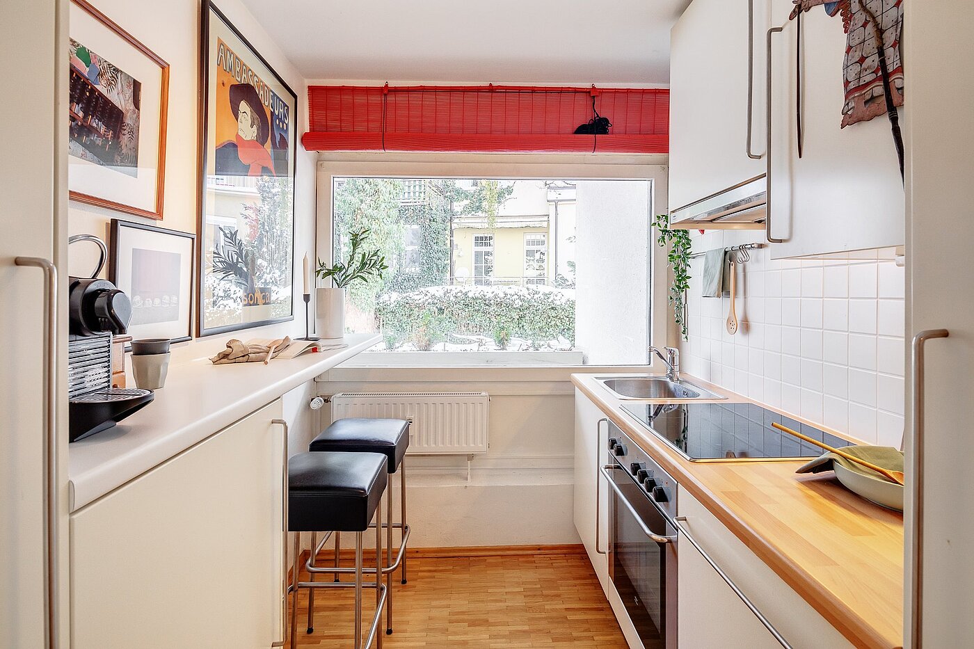 Appartamento a 2 camere | München-Nymphenburg | 2101ML6 | ...Küche mit Süd/Ost Loggia...