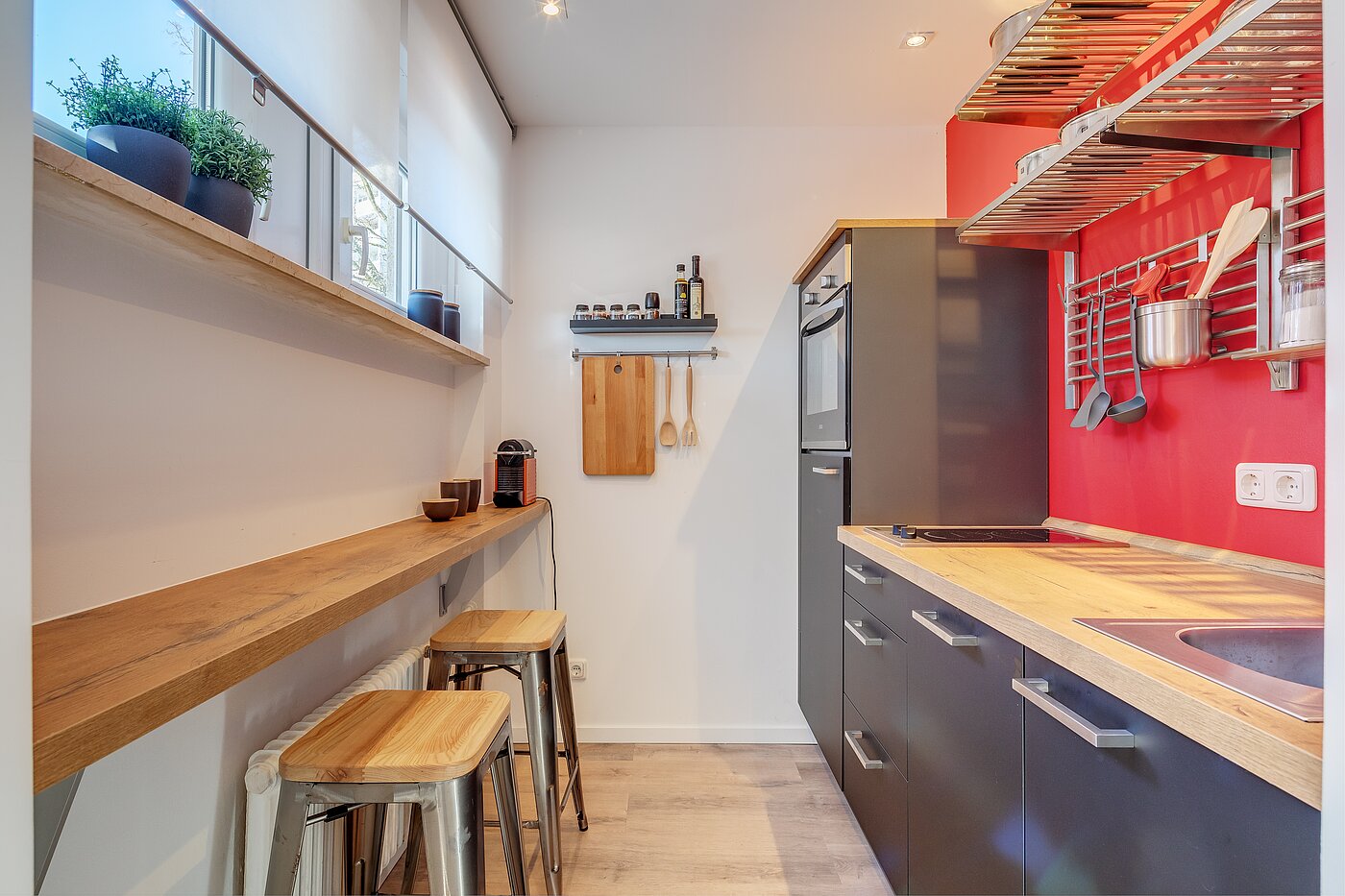 Appartamento al piano terra a 2 camere | München-Moosach | 70462 | Barhocker