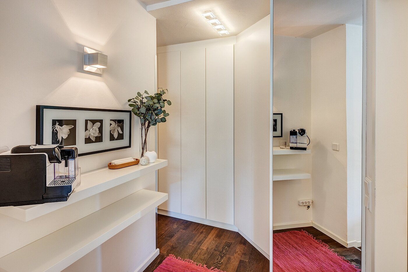 Appartamento a 1 camera | München-Freimann | 2105ML4 | Flur mit großem Einbauschrank