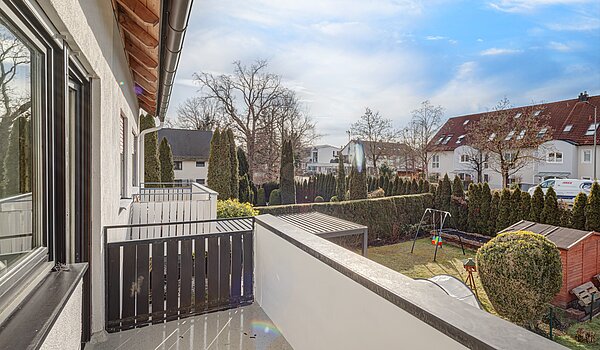 Casa centrale a schiera a 5 camere | Unterschleißheim | 70187 | ... und Zugang zum Balkon...