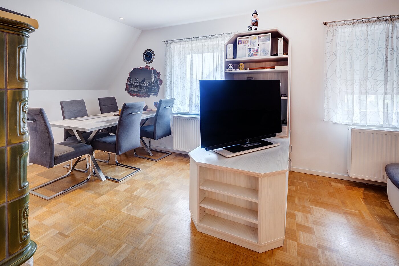 Casa indipendente a 8 camere | 70229 | ...mit Platz zum Essen...