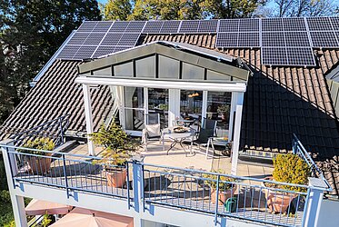 Ottobrunn: Affascinante appartamento con 3 locali e terrazza sul tetto di cui innamorarsi / disponibile