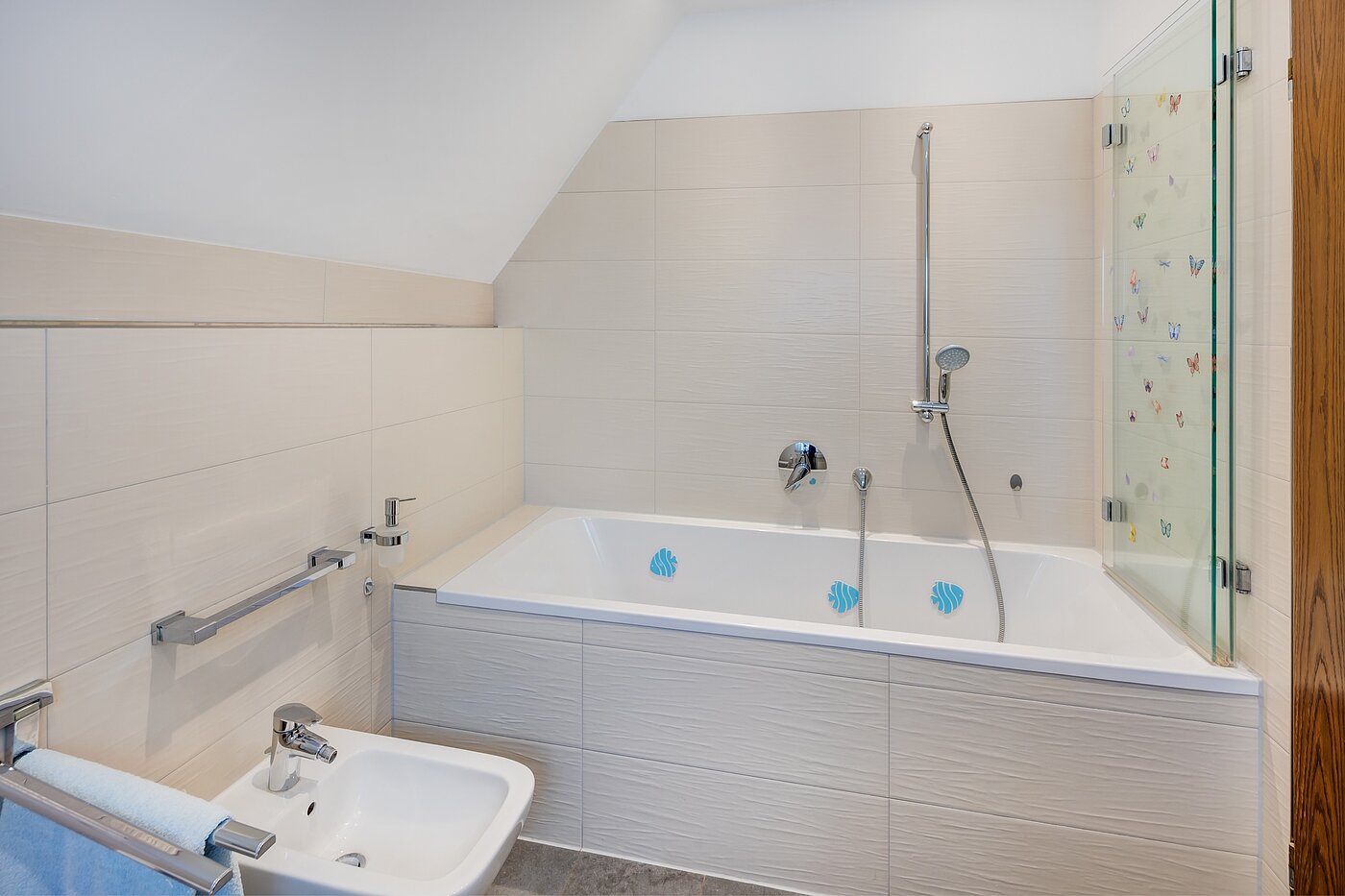 Casa indipendente a 8 camere | 70229 | ...mit Badewanne...