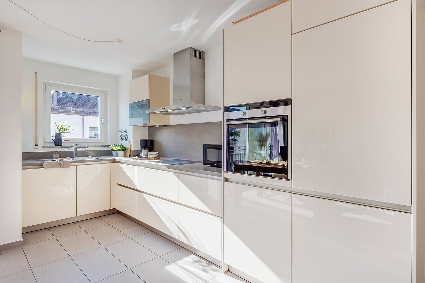 Appartamento a 2.5 camere | München-Obergiesing | 70270 | Helle Eckküche