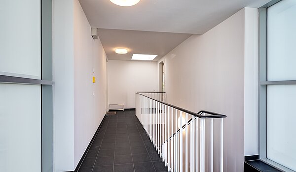 Appartamento a 2 camere | 70134 | Treppenhaus mit...