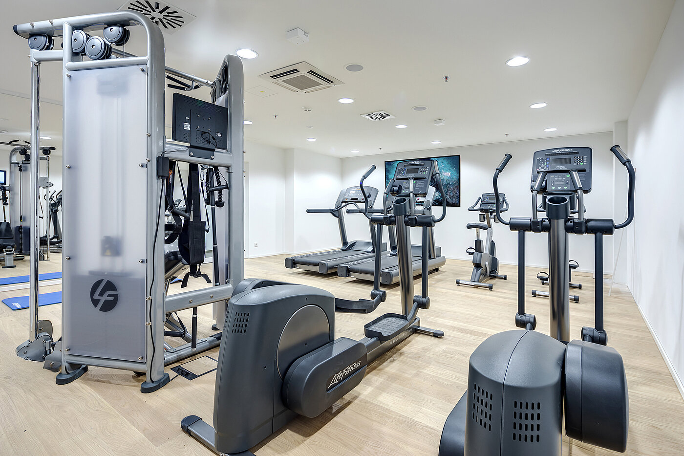 Apartment a 1.5 camere | München-Neuhausen | 70179 | Fitnessbereich