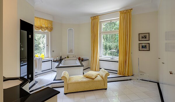 Villa a 9 camere | Reutlingen | 70231 | Badezimmer 1. Obergeschoss