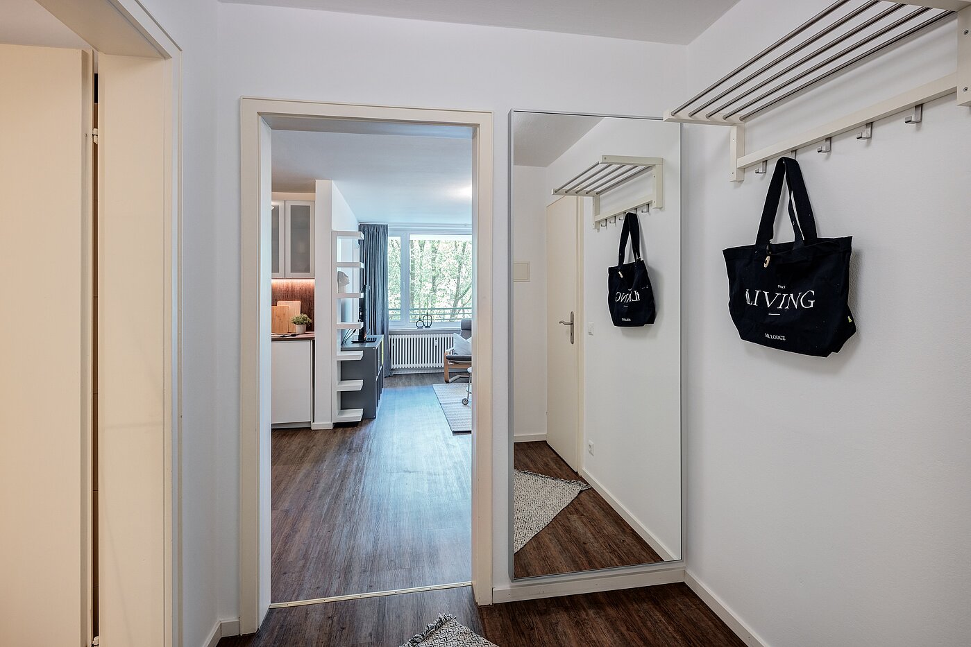 Appartamento a 2 camere | München-Bogenhausen | 70142 | Diele mit Stauraum