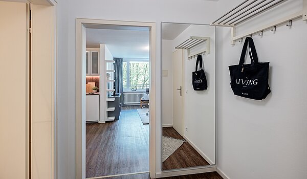 Appartamento a 2 camere | München-Bogenhausen | 70142 | Diele mit Stauraum