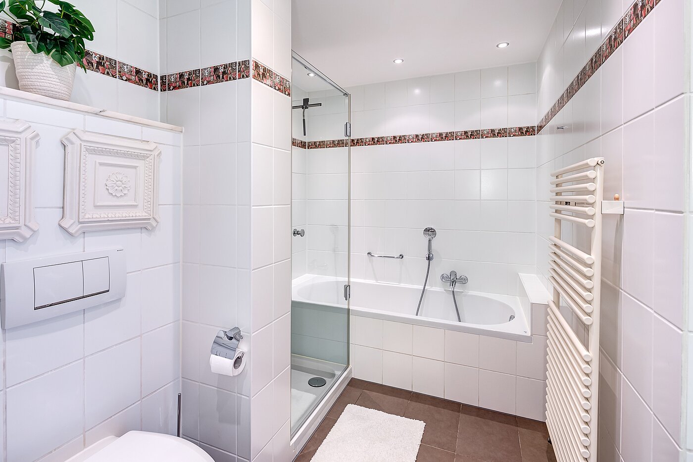 Appartamento a 3.5 camere | 70284 | ...Dusche und Wanne