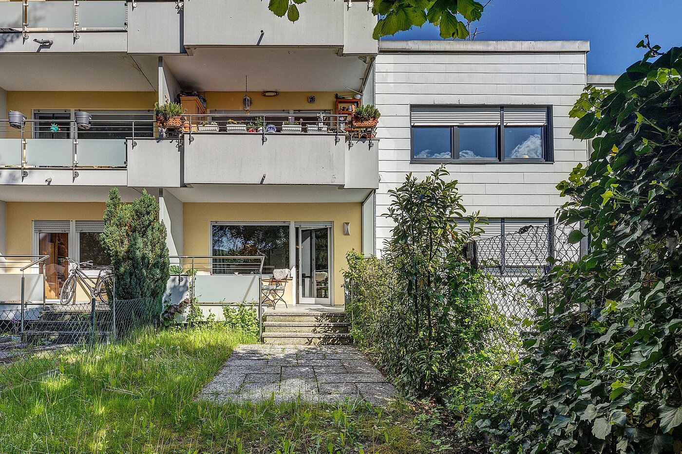 Appartamento a 1 camera | München-Freimann | 2105ML4 | Blick vom Garten aus