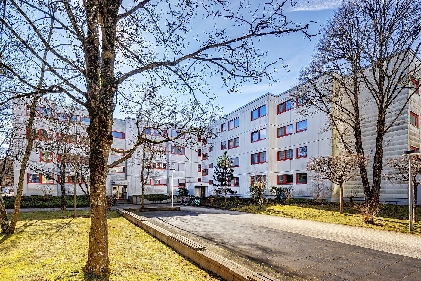 Appartamento a 2.5 camere | München-Hadern | 70393 | Außenansicht Richtung Eingang