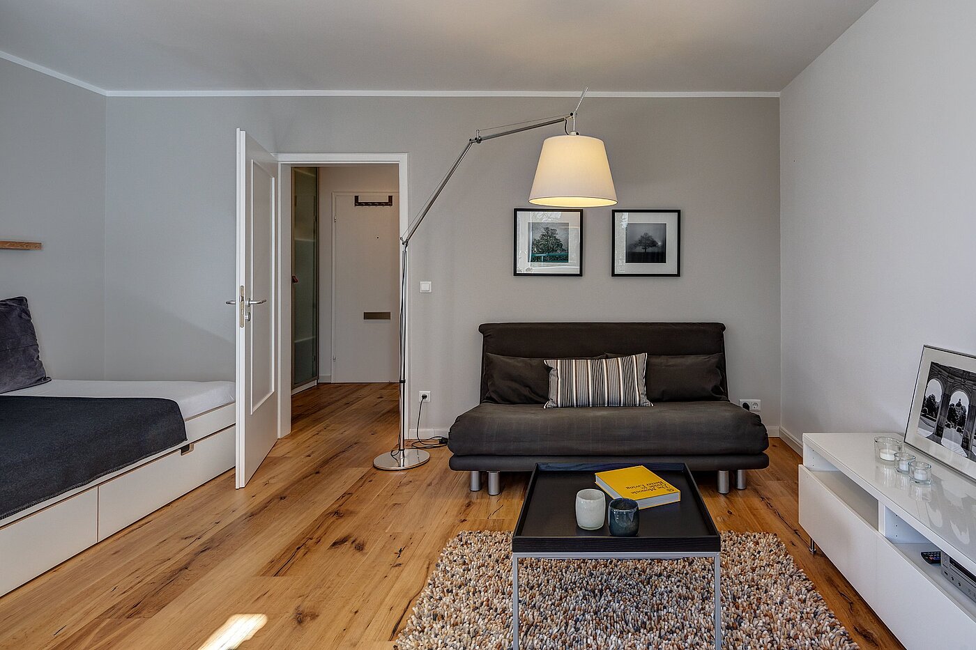 Appartamento a 1 camera | München-Schwabing | 2109ML5 | Wohnzimmer mit Couch...