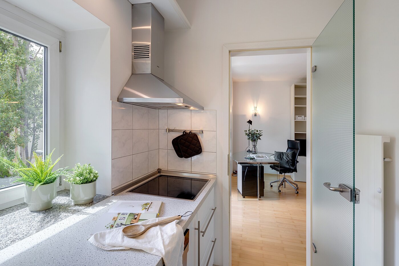 Appartamento a 1 camera | München-Maxvorstadt | 2206ML5 | ...schöner Einbauküche