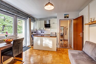Laim: incantevole monolocale con balcone esposto a ovest e vista sul verde
