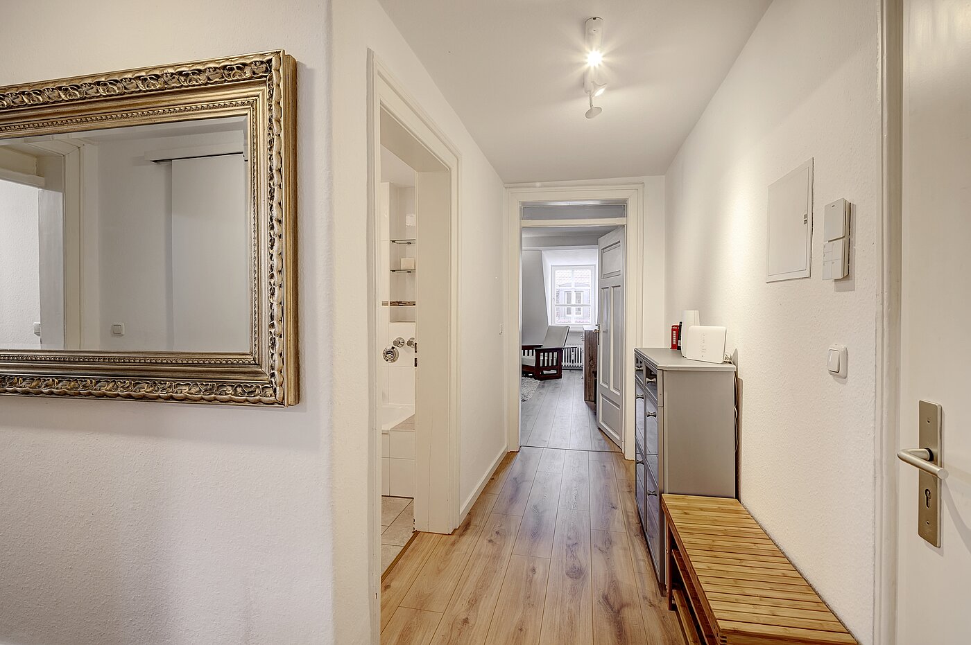 Appartamento mansardato a 4.5 camere | München-Ludwigsvorstadt | 70461 | Diele 1