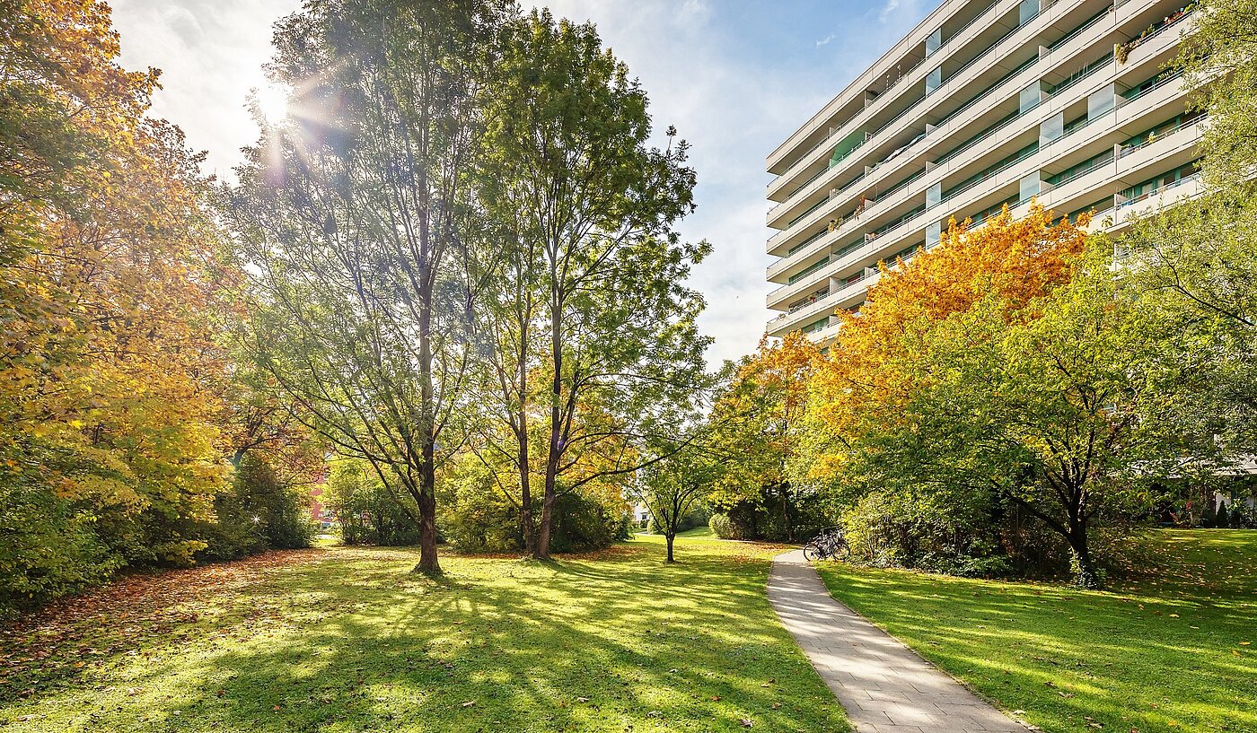 Appartamento a 2 camere | München-Sendling-Westpark | 2010ML9 | Grüner Innenhof