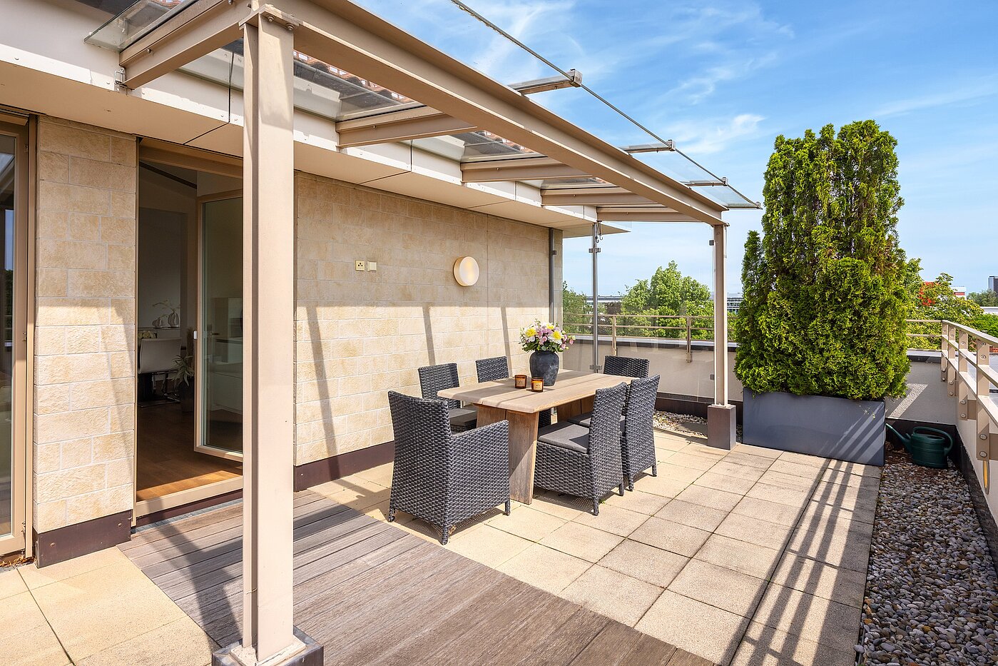 Penthouse a 3.5 camere | München-Oberföhring | 70237 | ...mit überdachtem Patio...