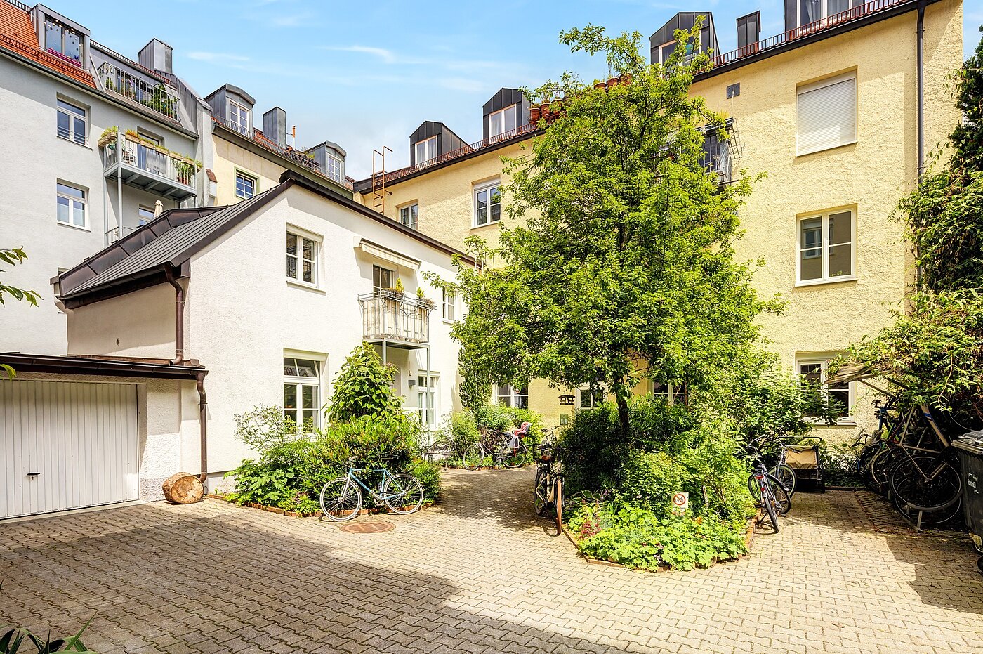 Appartamento a 1 camera | München-Neuhausen | 70235 | Ansicht vom Innenhof aus