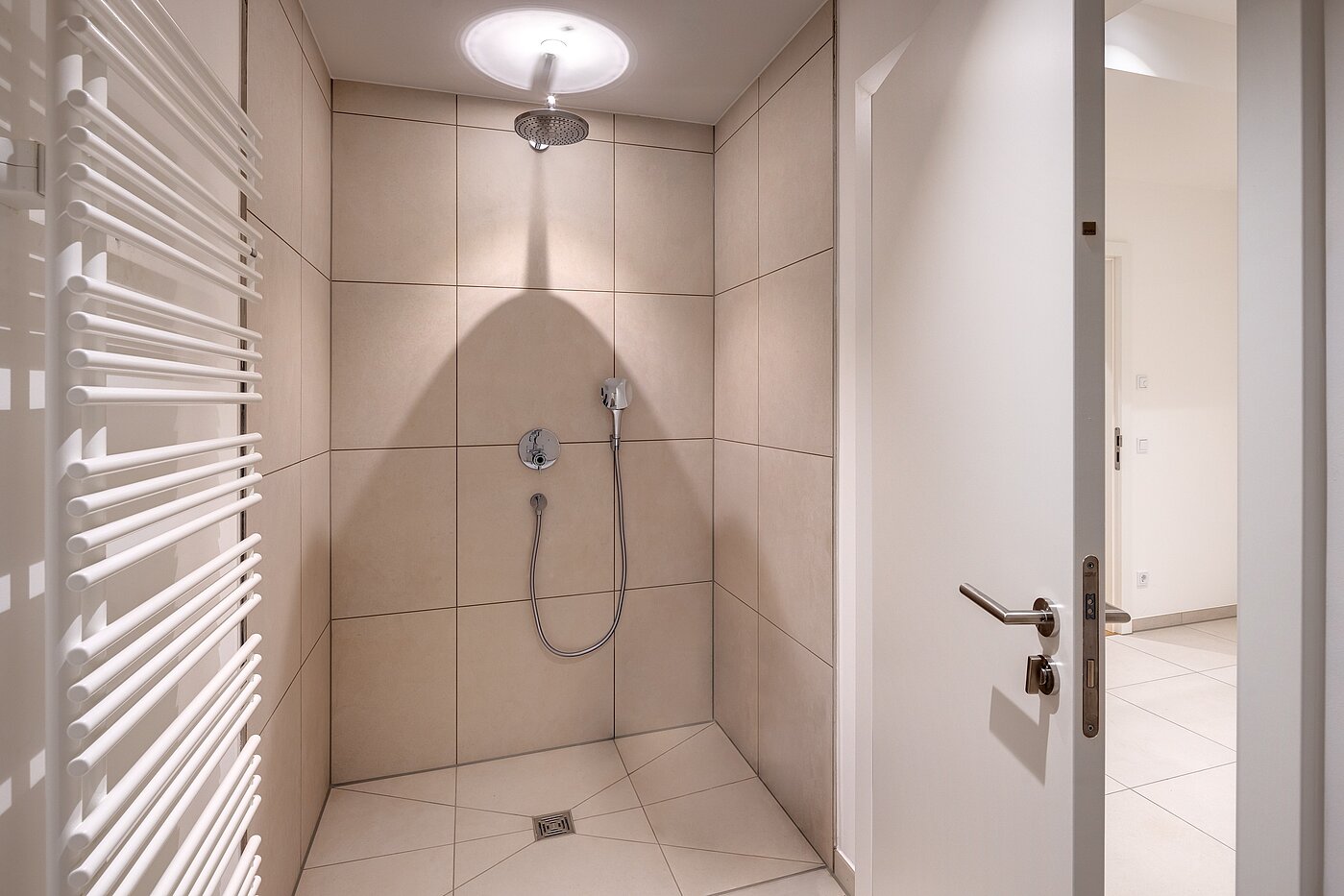 Terrassenwohnung a 3 camere | München-Harlaching | 70371 | Duschbad