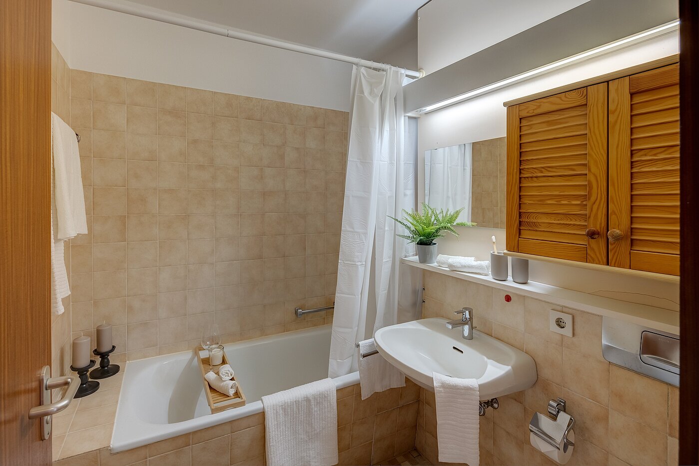 Appartamento a 1 camera | Starnberg | 2202ML2 | Das helle Wannenbad