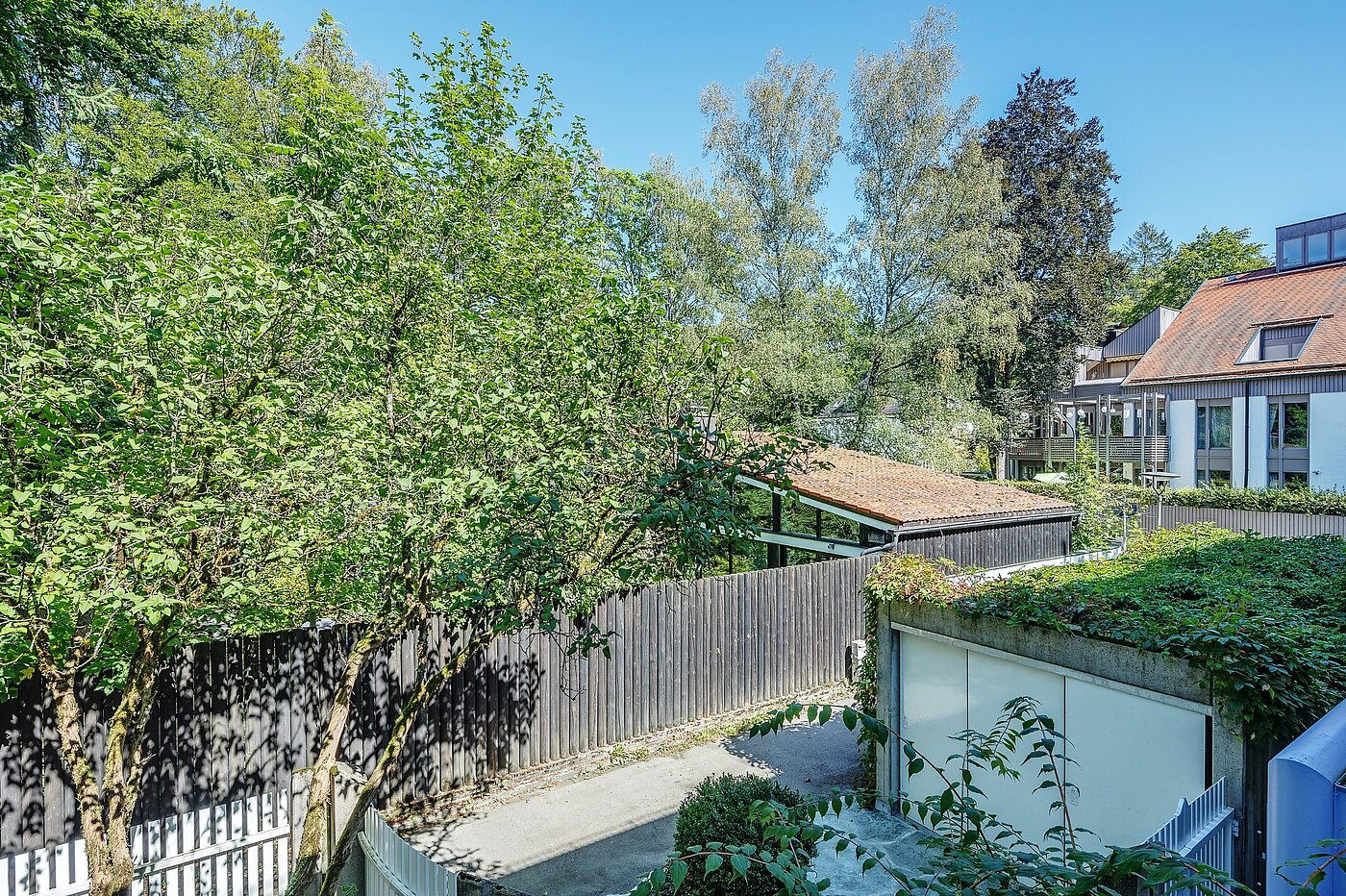 Appartamento a 3 camere | München-Harlaching | 1908ML6 | Ausblick vom Schlafzimmer