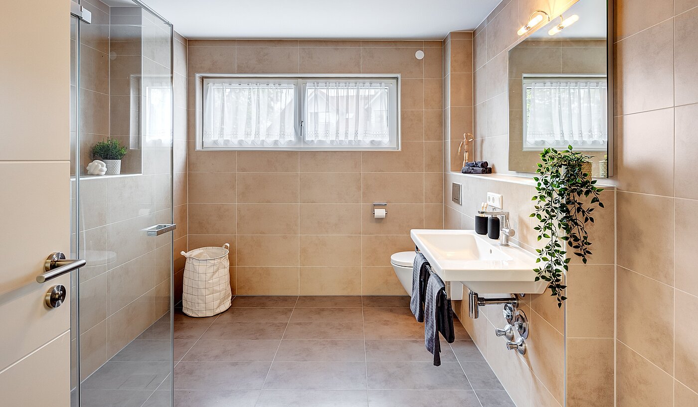 Appartamento a 3 camere | Gauting | 70116 | Bad mit Fenster