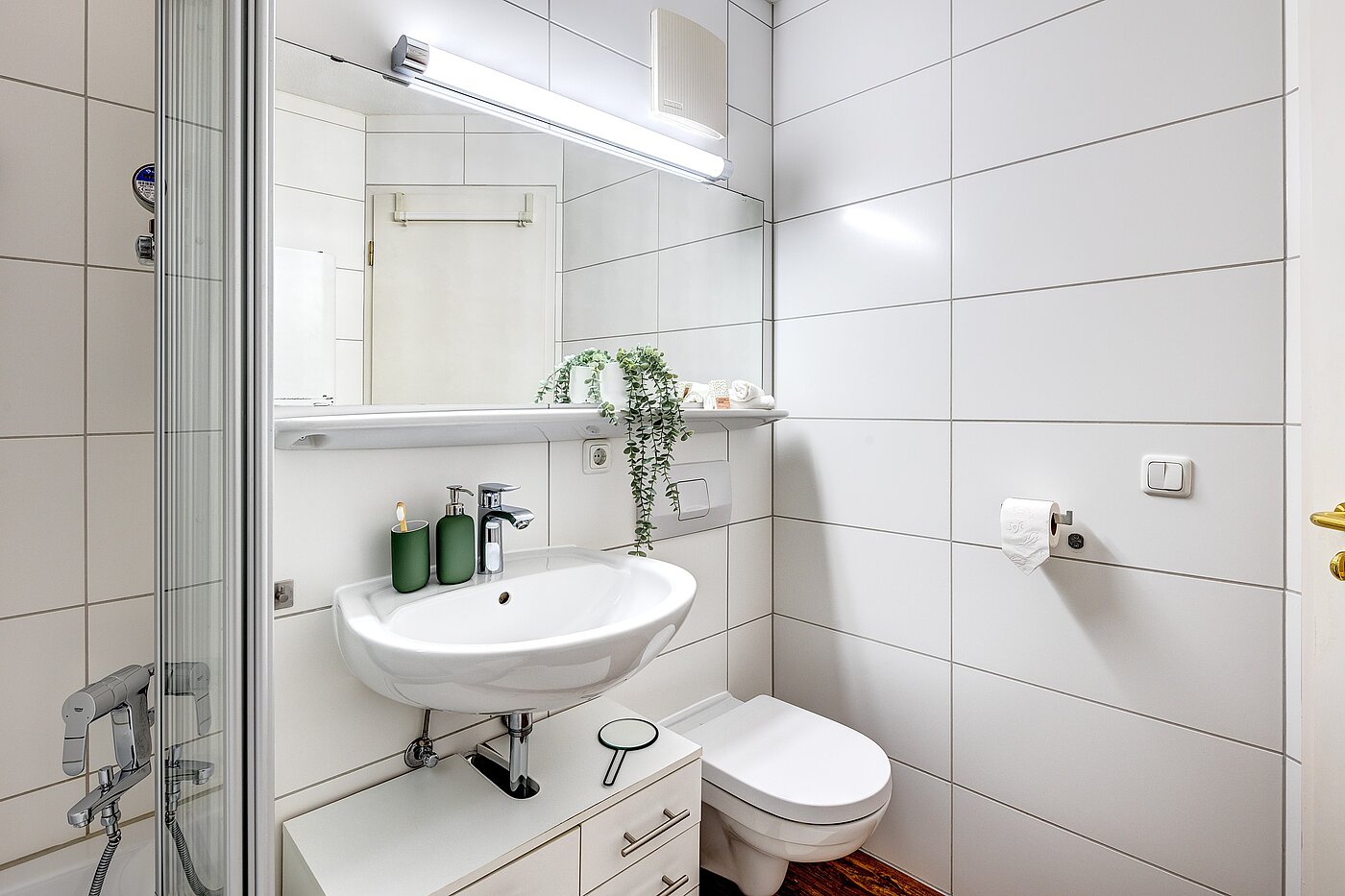 Appartamento a 2 camere | München-Schwabing | 2205ML71 | ...mit großem Spiegel